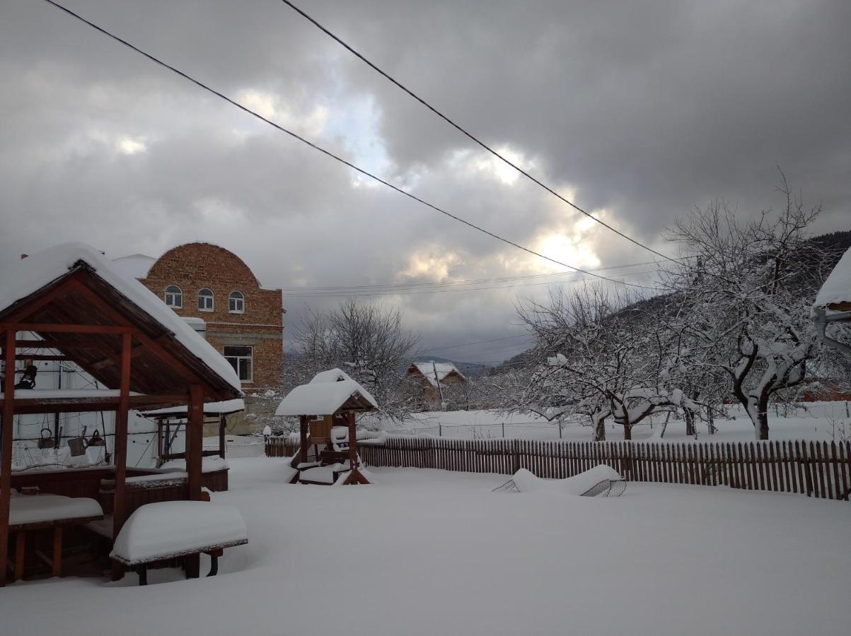 Комфортні Номери Mykulychyn Exterior photo